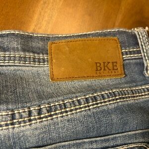 BKE Tyler Straight Jeans Men’s 32x34 Medium Wash Buckle Denim